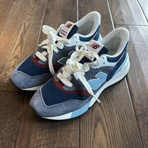 New Balance 997R unisex lifestyle blue maroon sneakers Size 8.5 W, 7 M